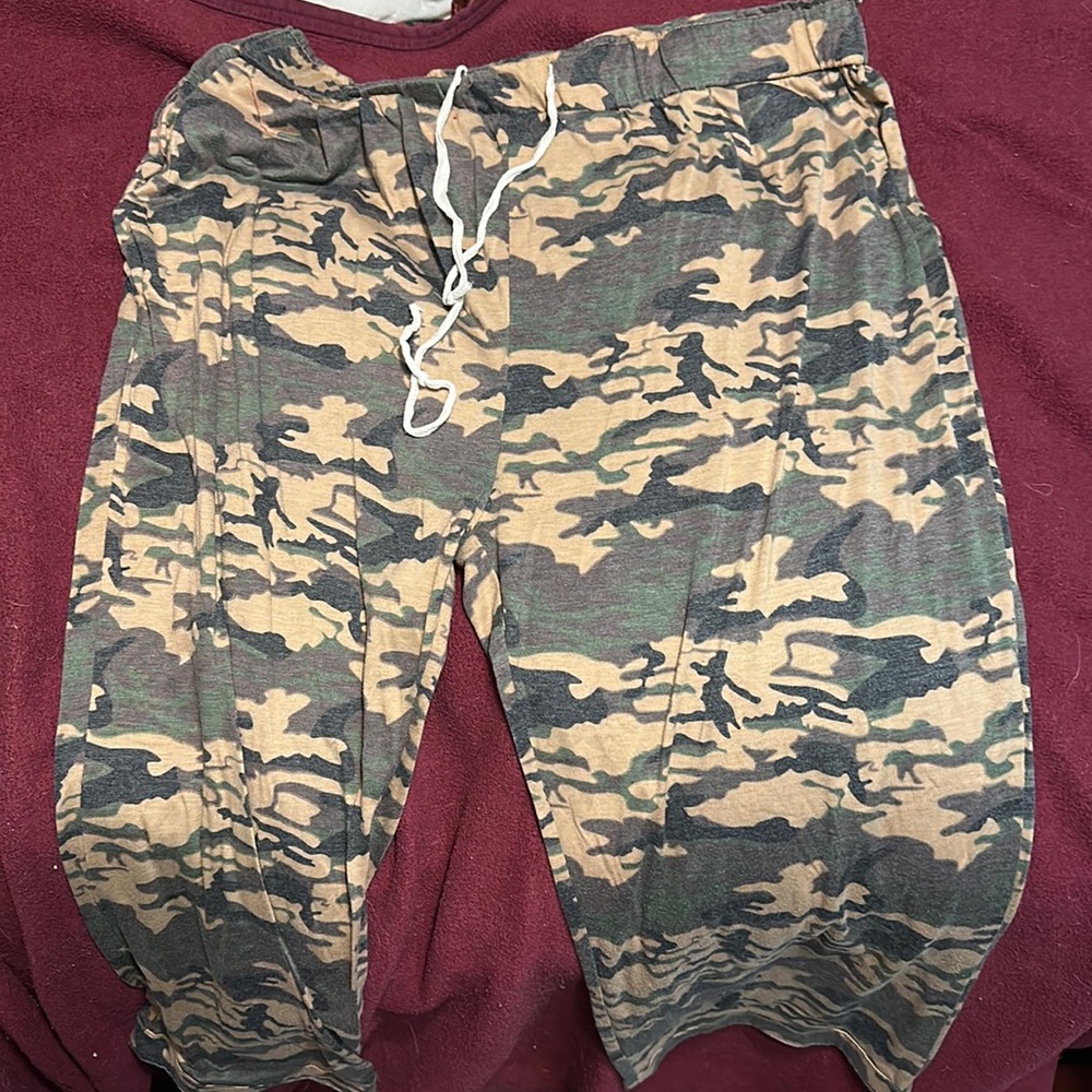 Brown camo sweatpants thin comfortable drawstring